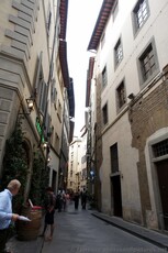Via Lambertesca looking west near Via dei Georgofili.jpg