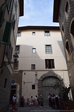 Large Wooden Doors at end of Via dei Georgofili on Via Lambertesca.jpg