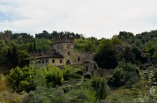 Castle like residence at the Florence Countryside near Via Marco Polo.jpg