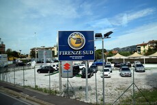 Florence Suzuki Dealership Lot on SS67.jpg
