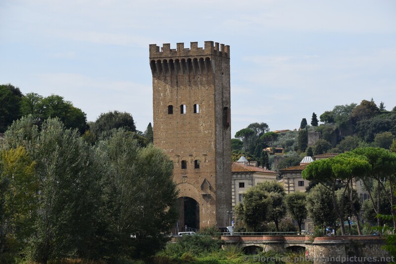 Porta San Niccolo Tower of Piazza Giuseppe Poggi.jpg