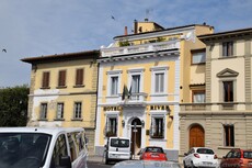 Hotel River in Florence along Arno.jpg