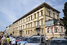 Hotel Privilege Florence next to Arno River.jpg