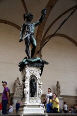 Statue of Perseus & Head of Medusa at Piazza della Signoria.jpg