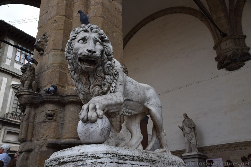 Vacca's Medici Lion Sculpture at Piazza della Signoria.jpg