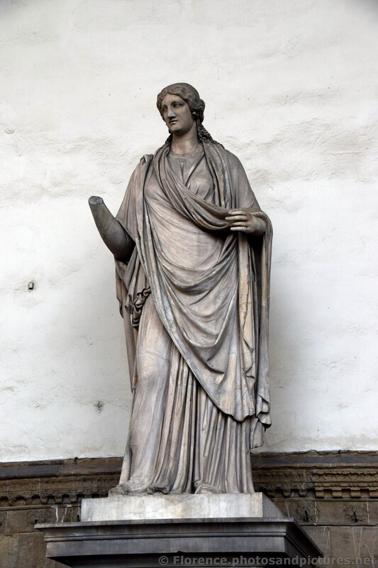 Marble Statue of Woman without Hand at Piazza della Signoria.jpg
