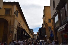 Piazza del Pesce and T. Ristori in Florence at entrance to Ponte Vecchio.jpg