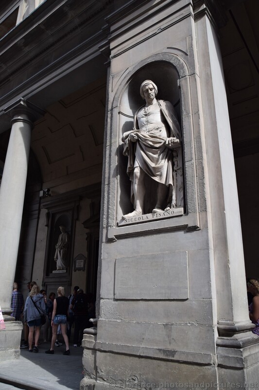 Niccola Pisano Statue outside of the Uffizi Gallery.jpg