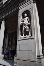 Niccola Pisano Statue outside of the Uffizi Gallery.jpg