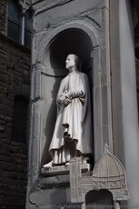 Andrea Orcagna Statue outside of the Uffizi Gallery in Florence.jpg