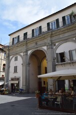 Tall Archway at Piazza di San Pier Maggiore in Florence.jpg